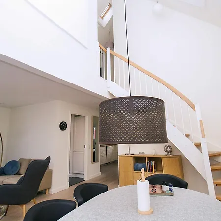 בית נופש Luxury Waterfront Living - By Traum *